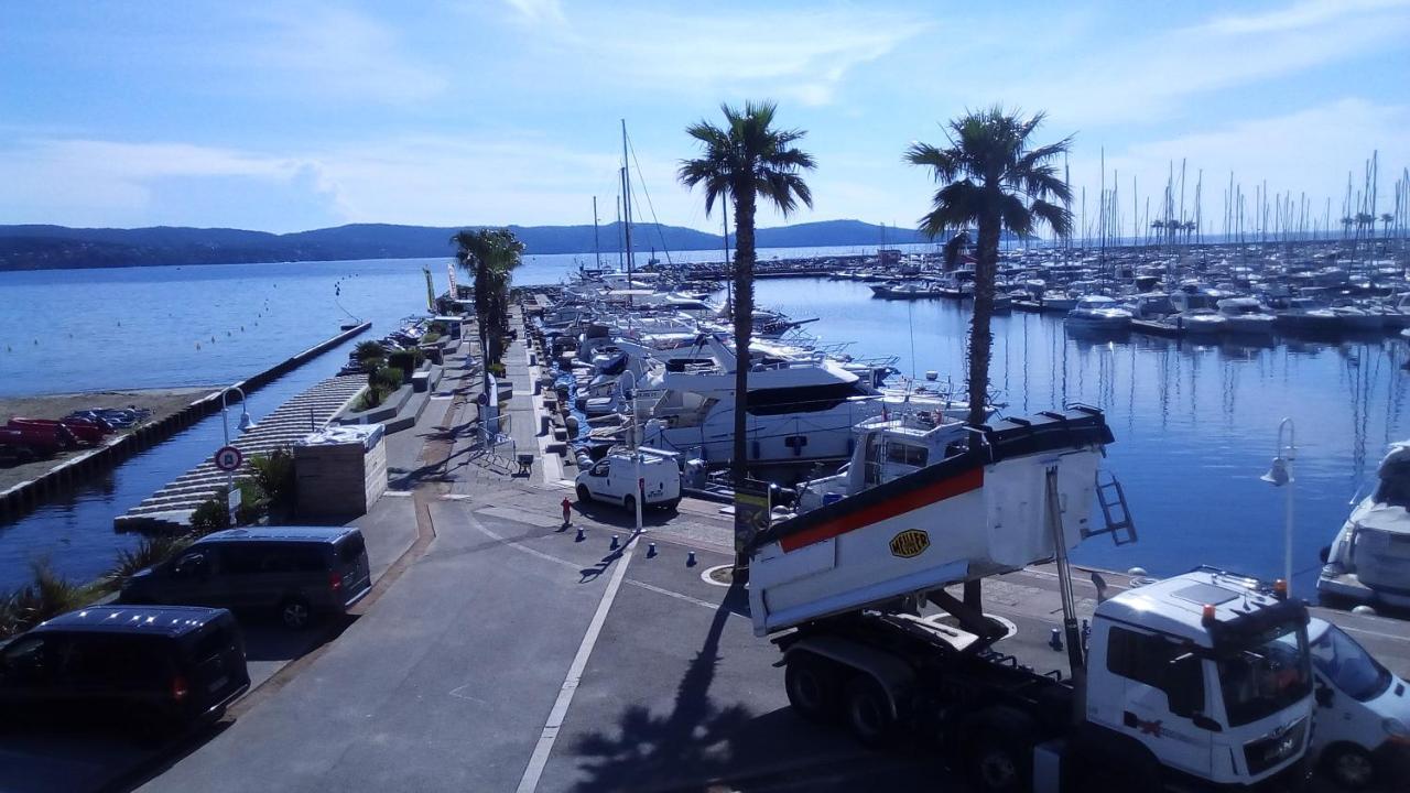 Studio de 27 m² + 70 m² de jardin à 100 m des plages Cavalaire-sur-Mer Extérieur photo